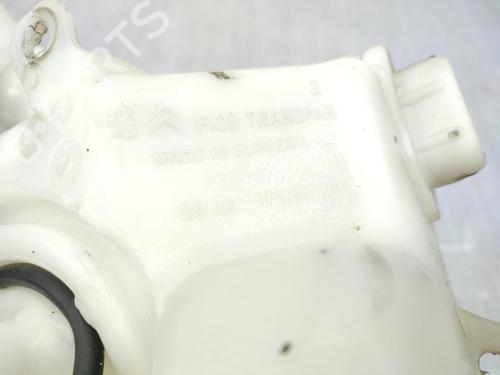 Used Windscreen washer tank Windscreen washer tank 23677309 23677309