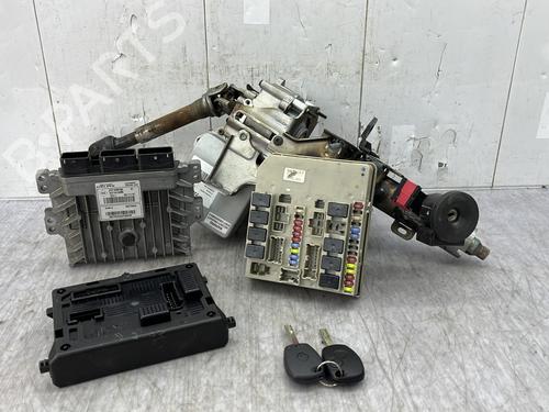 Used Electronic module RENAULT CLIO III (BR0/1, CR0/1) 1.5 dCi (C/BR0G, C/BR1G) (68 hp) 32992043