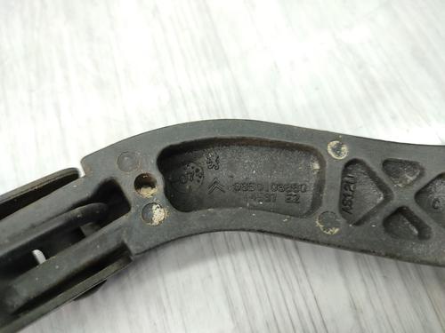 Used Front windshield wiper arm CITROËN C4 I (LC_) 1.6 HDi (90 hp) 23705602