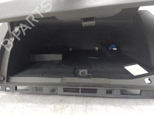 Used Glove box RENAULT CLIO III (BR0/1, CR0/1) 1.5 dCi (BR17, CR17) (86 hp) 23709559