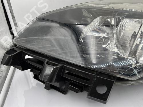 Left headlight RENAULT SCÉNIC III (JZ0/1_) 1.5 dCi | BP28094975C28 