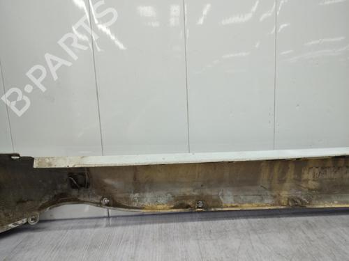 Used Right sideskirt MERCEDES-BENZ 190 (W201) D 2.0 (201.122) (72 hp) 23678120