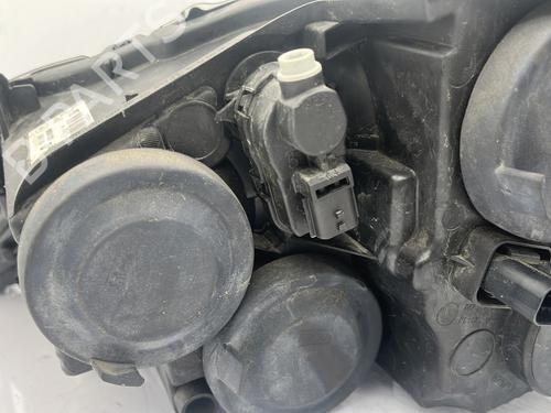 Right headlight PEUGEOT 208 II (UB_, UP_, UW_, UJ_) 1.5 BlueHDI 100 | BP31039592C29 