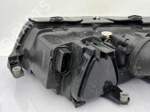 Used Right headlight Right headlight VW PASSAT B5.5 Variant (3B6) 1.9 TDI (101 hp) 26933637 26933637