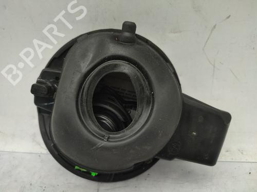 Fuel flap VW GOLF VI (5K1) 2.0 TDI | BP29525917C131 
