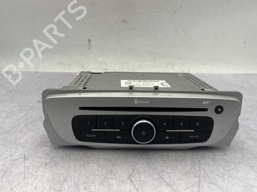 Used Radio RENAULT GRAND SCÉNIC III (JZ0/1_) 1.6 dCi (JZ00, JZ12) (130 hp) 30509799