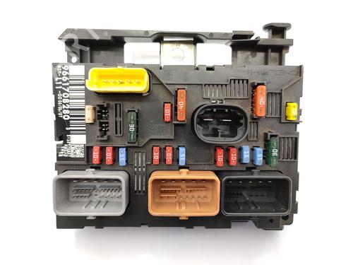 Used Fuse box PEUGEOT 307 (3A/C) 1.6 HDi (90 hp) 23680387