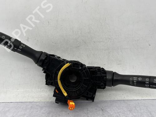 Licht + Raw Schakelaar TOYOTA YARIS (_P9_) 1.0 VVT-i (KSP90_, KSP90R) (69 hp) 30777698