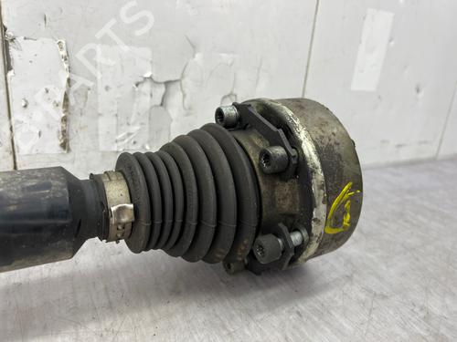 Used Right front driveshaft Right front driveshaft VW JETTA III (1K2) 2.0 TDI 16V (140 hp) 35998362 35998362