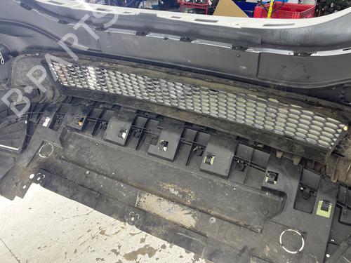 Used Front bumper Front bumper RENAULT TRAFIC III Van (FG_) 1.6 dCi 120 (FGMB, FGMC) (120 hp) 36682797 36682797