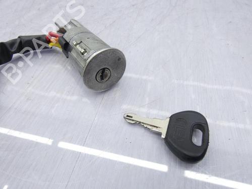 Used Ignition barrel RENAULT 21 (B48_) 1.7 (88 hp) 23672751