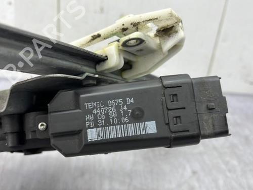 Rudehejsemekanisme Højre bagtil Rudehejsemekanisme Højre bagtil RENAULT SCÉNIC II (JM0/1_) 1.9 dCi (JM14) (131 hp) 23678459 23678459