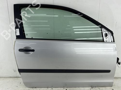 Used Right front door VW POLO IV (9N_, 9A_) 1.4 TDI (70 hp) 26573638