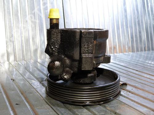 Used Steering pump Steering pump RENAULT SCÉNIC I MPV (JA0/1_, FA0_) 1.6 (JA00, JA16, JA15, JA19, JA1V, JA2B, JA2C, JA0B,... (107 hp) 23668451 23668451