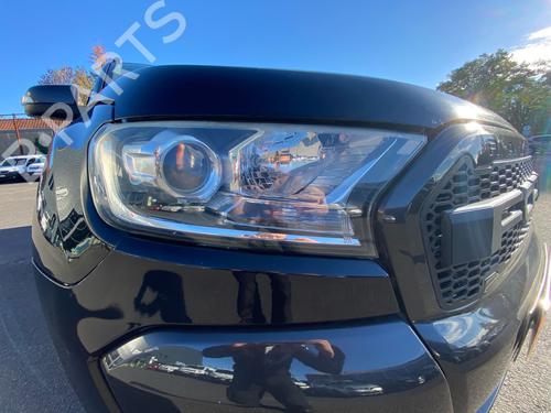 Used Right headlight Right headlight FORD RANGER (TKE) 3.2 TDCi 4x4 (200 hp) 39952389 39952389