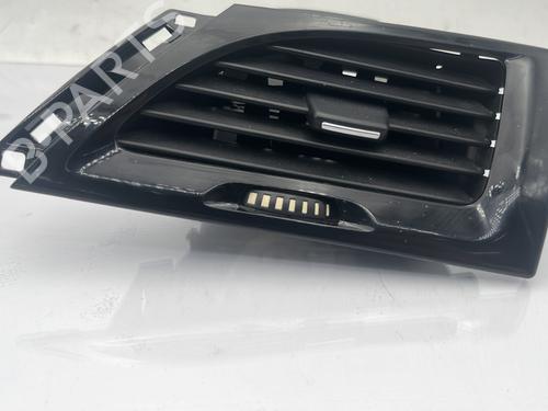 air-vent-renault-megane-iii-hatchback-bz01_-b3_-2008-31022278 main image