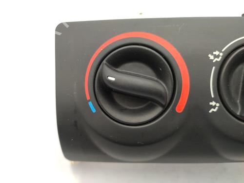 Climate control RENAULT CLIO II (BB_, CB_) 1.2 (BB0A, BB0F, BB10, BB1K, BB28, BB2D, BB2H, CB0A,... | BP23742685I5 