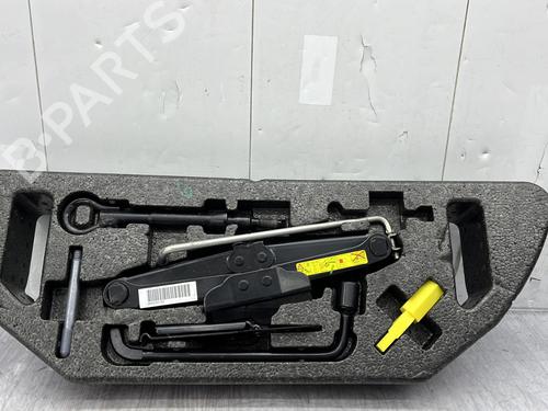 Used Jack Kit CITROËN C5 III (RD_) 1.6 HDi 110 (RD9HZC) (109 hp) 29999409