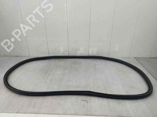 Used Rubber door seal PEUGEOT 208 II (UB_, UP_, UW_, UJ_) 1.2 PureTech 75 (75 hp) 26617769