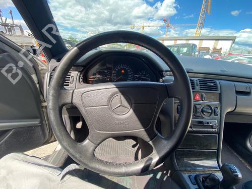 Dashboard MERCEDES-BENZ E-CLASS (W210) E 240 (210.061) | BP36440136C46 - Image 17