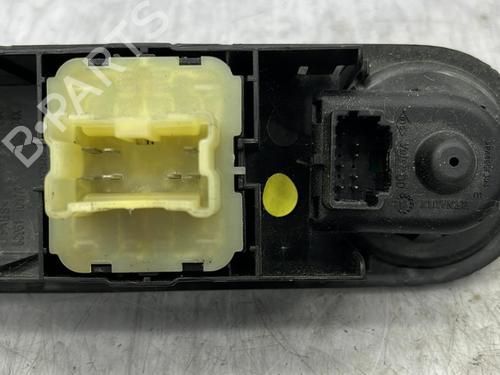 Used Left front window switch RENAULT CLIO IV (BH_) 1.5 dCi 90 (90 hp) 23674717