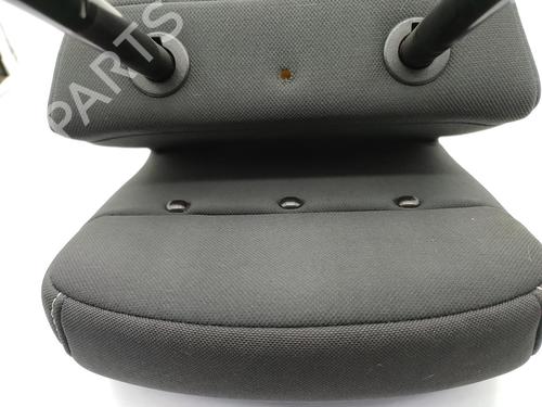 headrest-renault-megane-iii-hatchback-bz01_-b3_-2008-23752959 main image