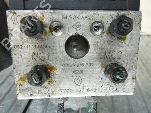 Used ABS pump ABS pump RENAULT SCÉNIC II (JM0/1_) 1.9 dCi (JM0G, JM12, JM1G, JM2C) (120 hp) 23688113 23688113