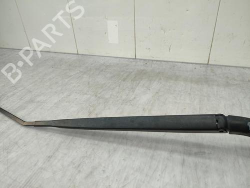 front-windshield-wiper-arm-renault-megane-iv-hatchback-b9amn_-2015-23729595 main image