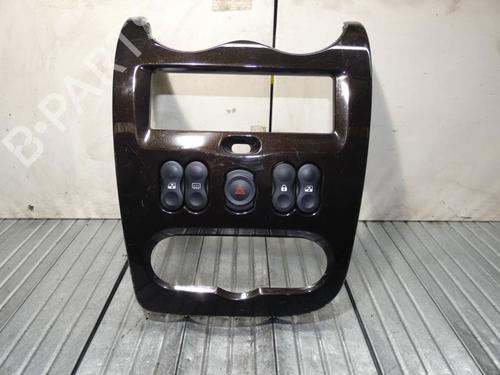 Used Warning switch Warning switch DACIA SANDERO 1.5 dCi (86 hp) 23697807 23697807