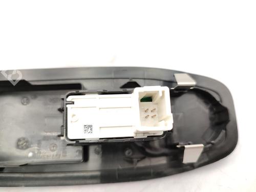 Right front window switch PEUGEOT 208 I (CA_, CC_) 1.6 BlueHDi 100 | BP23728461I26 - Image 4