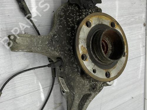 Used Left front steering knuckle RENAULT LAGUNA III Grandtour (KT0/1) 2.0 dCi (KT07, KT0J, KT14, KT1A, KT1S) (131 hp) 23671875