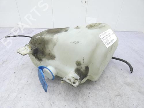 Used Windscreen washer tank VW GOLF III (1H1) 1.9 TDI (90 hp) 23702126