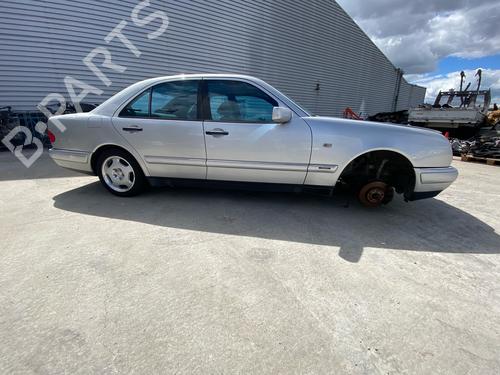 Dashboard MERCEDES-BENZ E-CLASS (W210) E 240 (210.061) | BP36440136C46 - Image 79