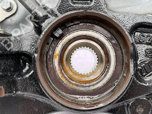 Used Right front steering knuckle Right front steering knuckle PEUGEOT 3008 II SUV (MC_, MR_, MJ_, M4_) 1.5 BlueHDi 130 (131 hp) 26124938 26124938