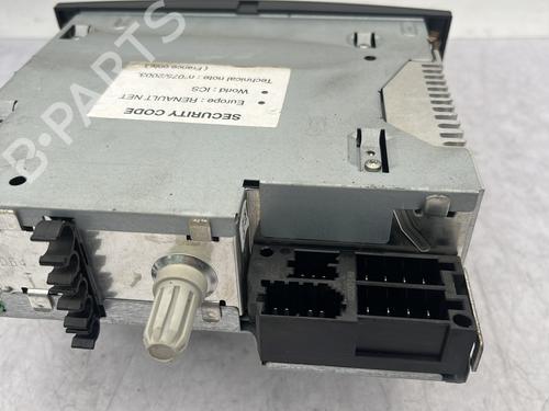 radio-renault-scenic-ii-jm01_-2003-2004-2005-2006-2007-2008-2009-2010-30635074 main image