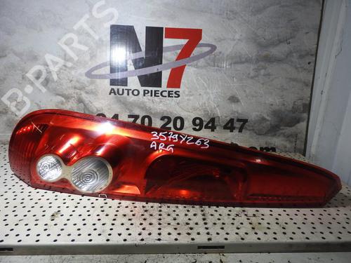 Used Left taillight FORD FIESTA V (JH_, JD_) 1.4 TDCi (68 hp) 23685038