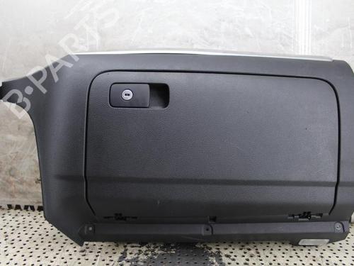 Used Glove box VW GOLF VI (5K1) 2.0 TDI (110 hp) 23687955