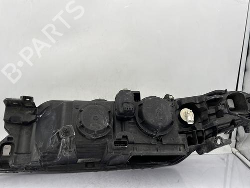 Used Right headlight Right headlight RENAULT LAGUNA II (BG0/1_) 1.9 dCi (107 hp) 26617825 26617825