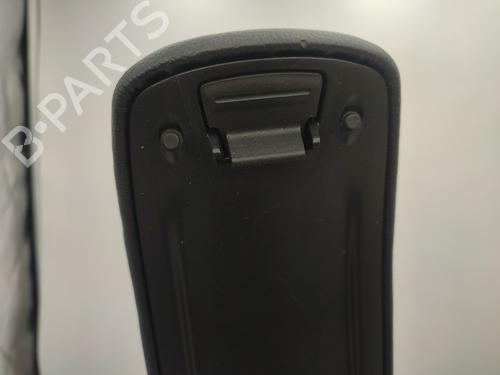 Used Armrest / Center console Armrest / Center console 26320062 26320062