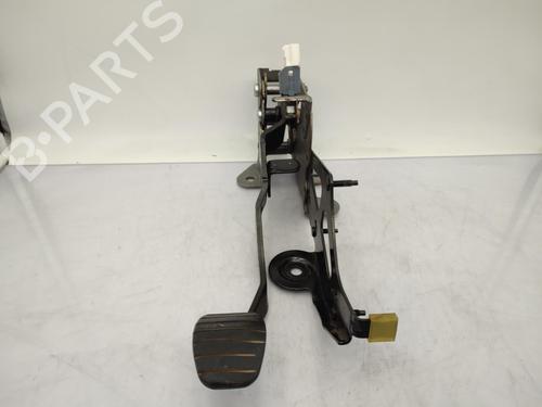 Used Break pedal Break pedal RENAULT SCÉNIC II (JM0/1_) 1.9 dCi (JM14) (131 hp) 23679638 23679638