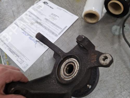 Right front steering knuckle RENAULT LAGUNA I (B56_, 556_) 1.8 (B56S/T/0) | BP23721205M26 