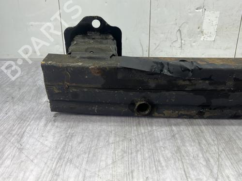 Used Front bumper reinforcement Front bumper reinforcement 31828041 31828041