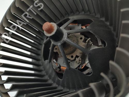 Heater blower motor VW TOURAN (1T1, 1T2) 1.9 TDI | BP23719107M62 