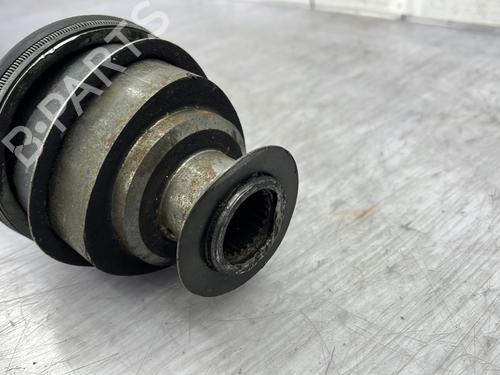 Used Right front driveshaft Right front driveshaft RENAULT RAPID Box Body/MPV (F40_, G40_) 1.1 (48 hp) 33420666 33420666