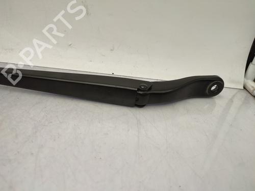Front windshield wiper arm PEUGEOT 208 II (UB_, UP_, UW_, UJ_) 1.2 PureTech 100 | BP26604149C143 