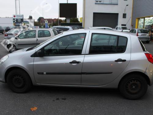 Dashboard RENAULT CLIO III (BR0/1, CR0/1) 1.5 dCi (C/BR0G, C/BR1G) | BP23687239C46 - Image 17