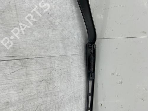 Used Front windshield wiper arm BMW 3 Touring (E91) 330 xd (231 hp) 23702822