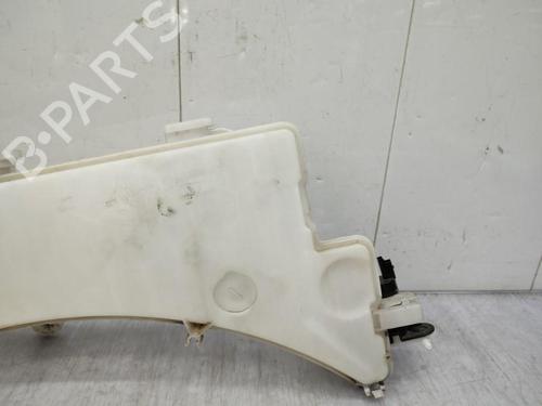 Used Windscreen washer tank PEUGEOT 3008 II SUV (MC_, MR_, MJ_, M4_) 1.6 BlueHDi 120 (120 hp) 23749580