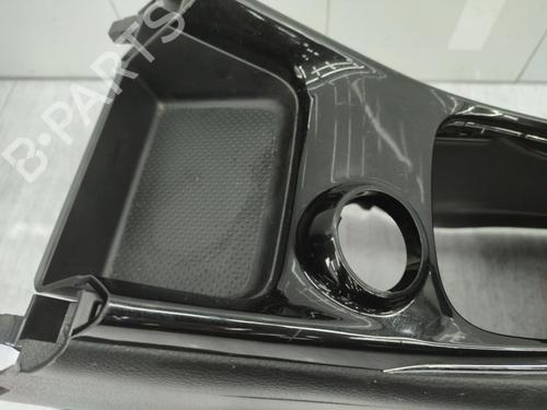 middle-console-nissan-pulsar-hatchback-c13-2014-23712450 main image