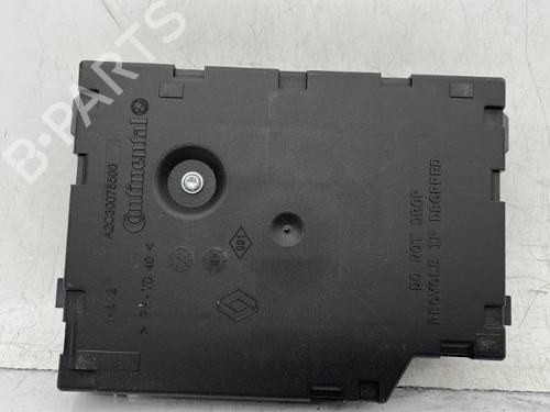 Card reader RENAULT CLIO IV (BH_) 0.9 TCe 90 (BHNF, BHMA, BHMH, BHJK, BHJR) | BP23758801E4 